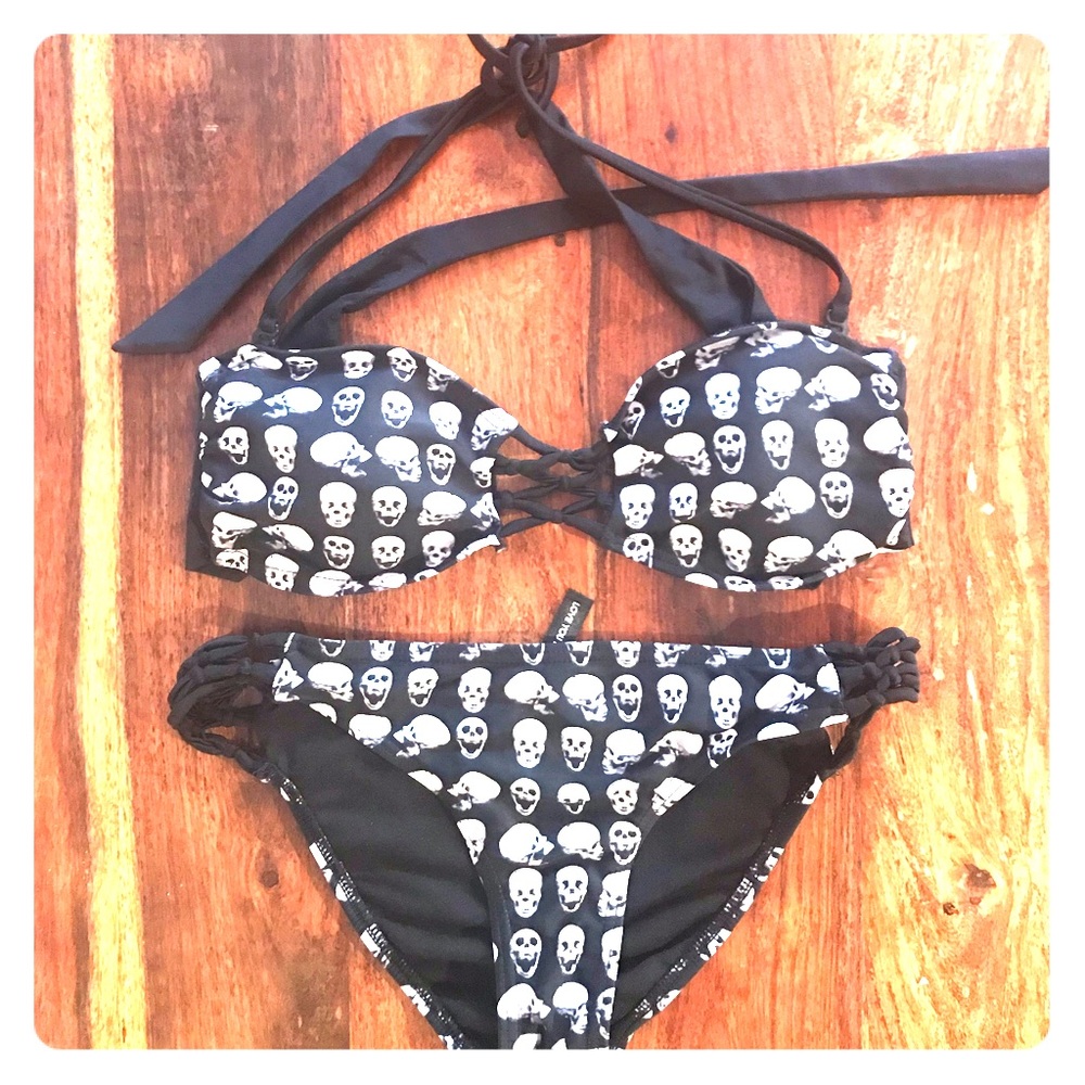 Black hearts brand skull goth bikini